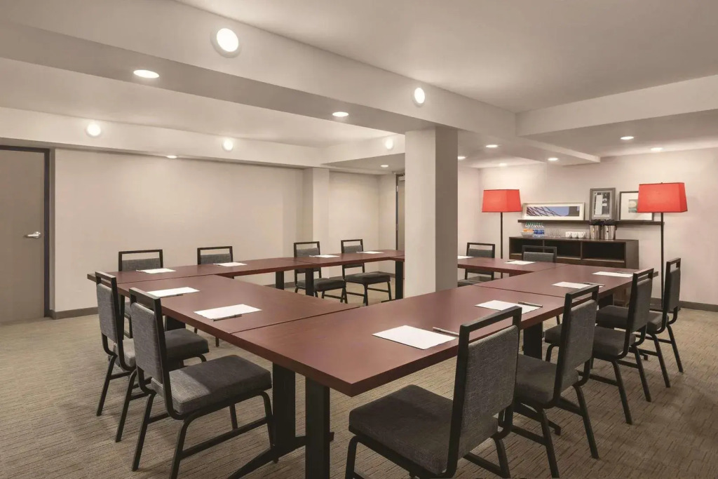 Country Inn & Suites by Radisson, Macon West, GA