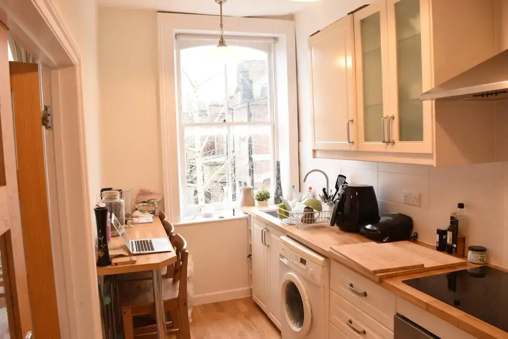 Homely 2 Bedroom Apartment in Earl's Court