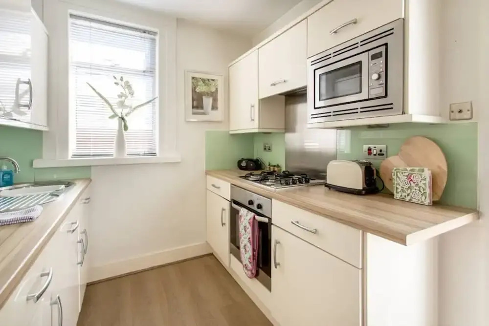 2 Bedroom Flat With Garden