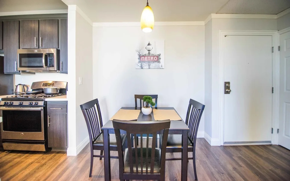 Prime Walking Distance to UCLA N309