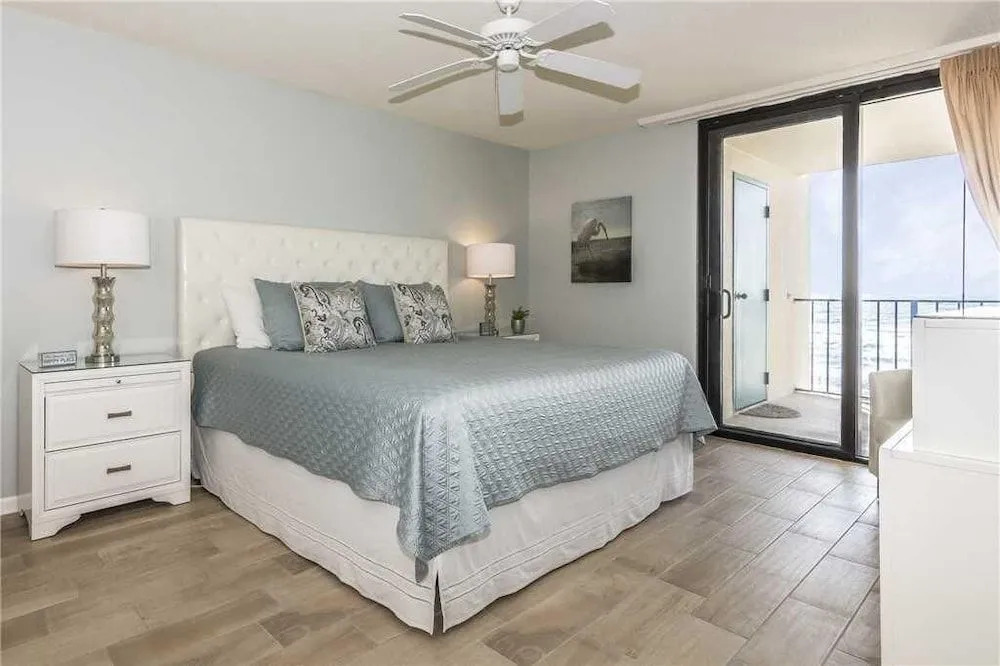 Wind Drift 208 - 2 Br condo by RedAwning