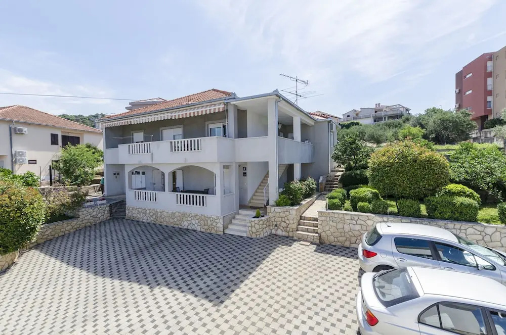Apartments Marina