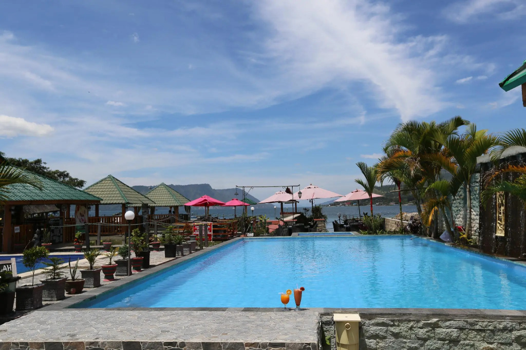 Toba Village Inn