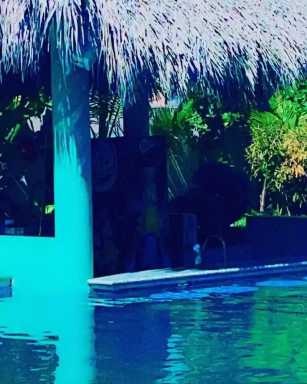Sambo Mambo Beach Hotel