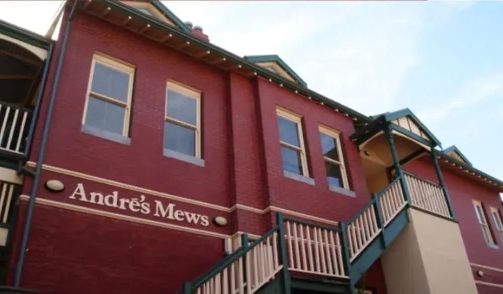 Andre's Mews Luxury Serviced Apartments