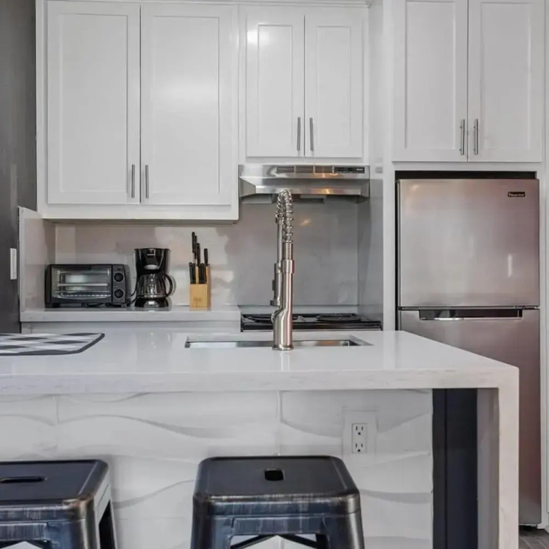 Amazing Living I Sleeps 14 Wi-fi Parking Free Gym
