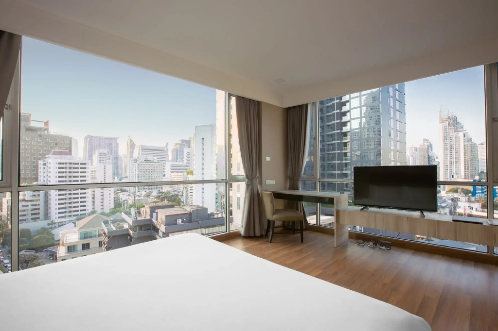 Adelphi Suites Bangkok