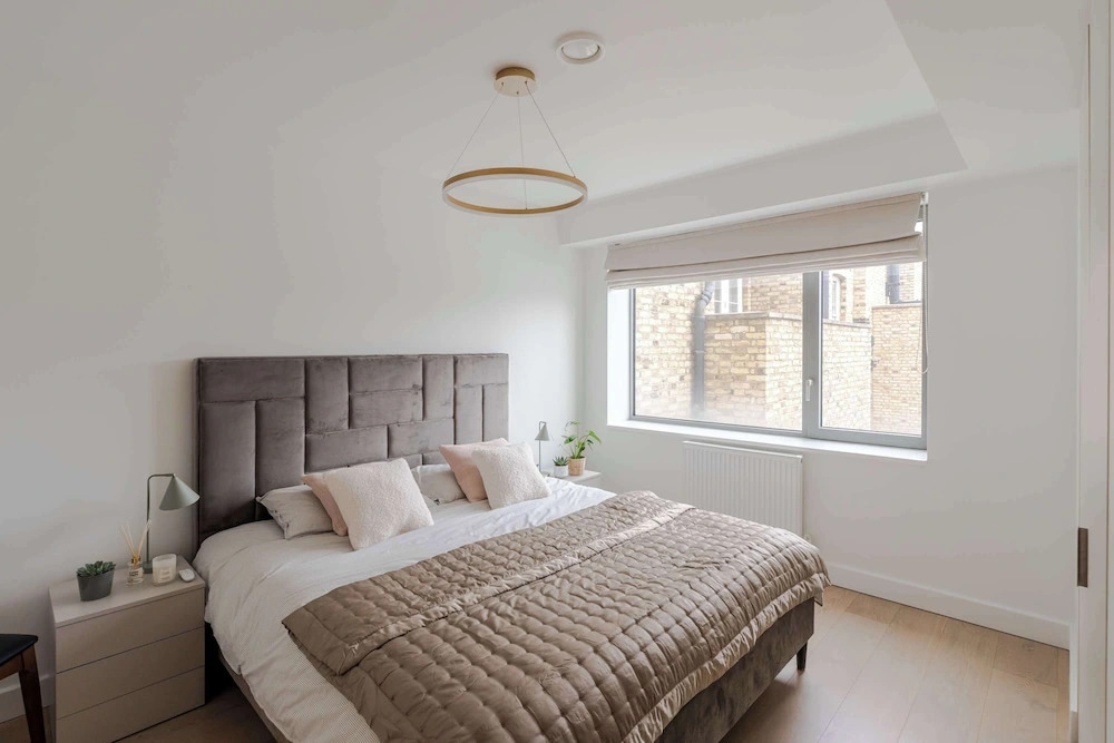 The Portland - Marylebone - by Frankie