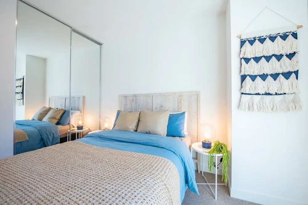 Stylish city views CBD 2 bed 2 bath