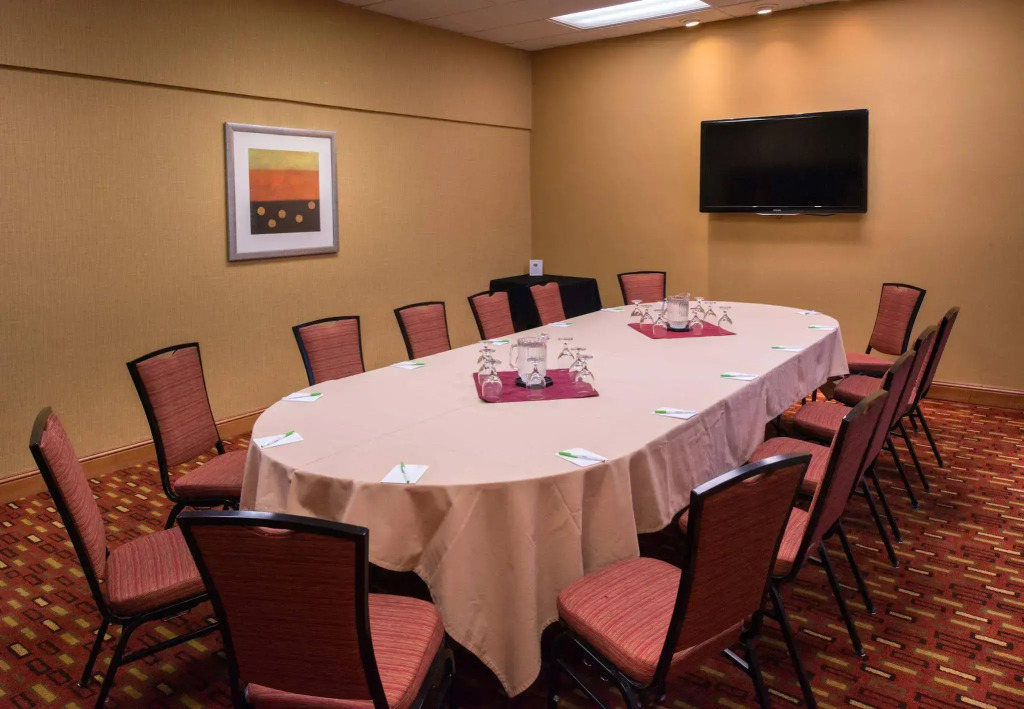 Holiday Inn Oxnard - Ventura by IHG