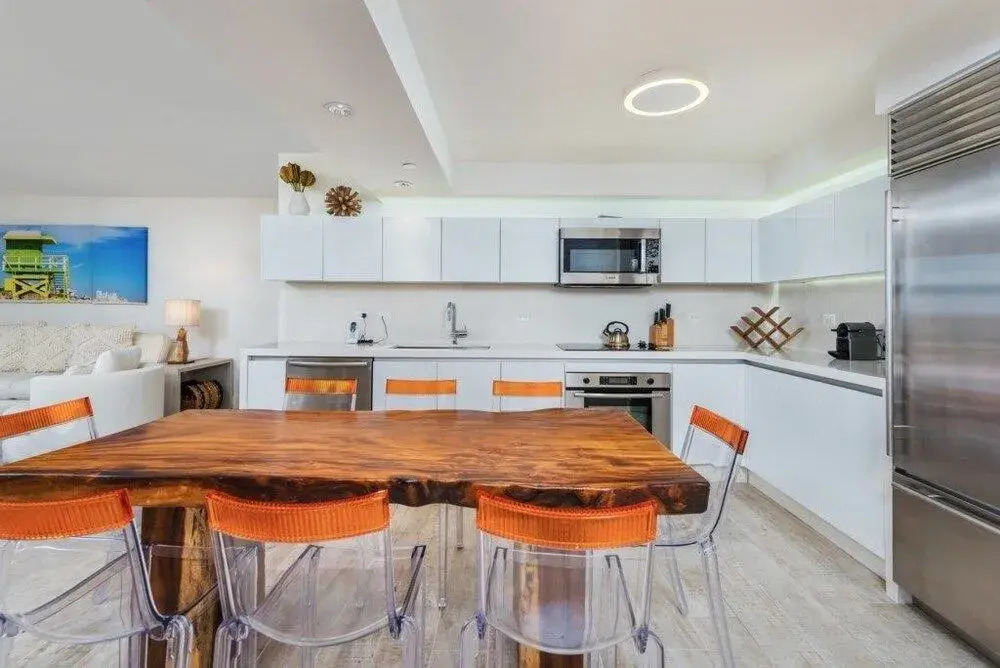 Eco-hotel Condo #239377 2 Bedrooms 2.5 Bathrooms Hotel Room