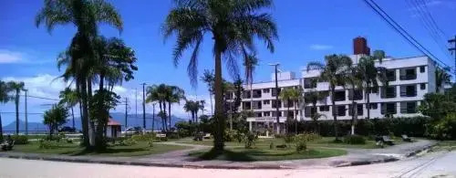Recanto Casa de Pedrinha - Aptos para temporada e finais de semana