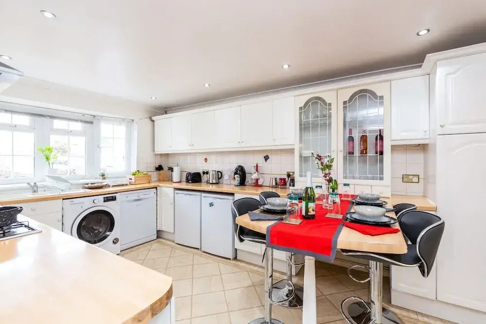 Hiikots Apartments Dagenham