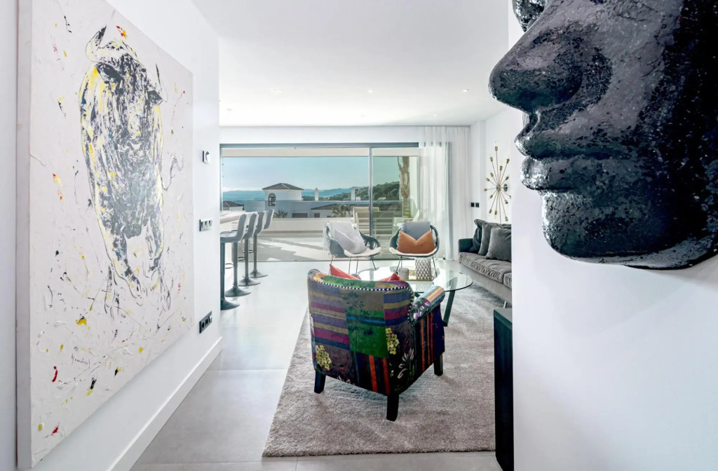 LAE13.1D- Apotel  Estepona hills by Roomservices