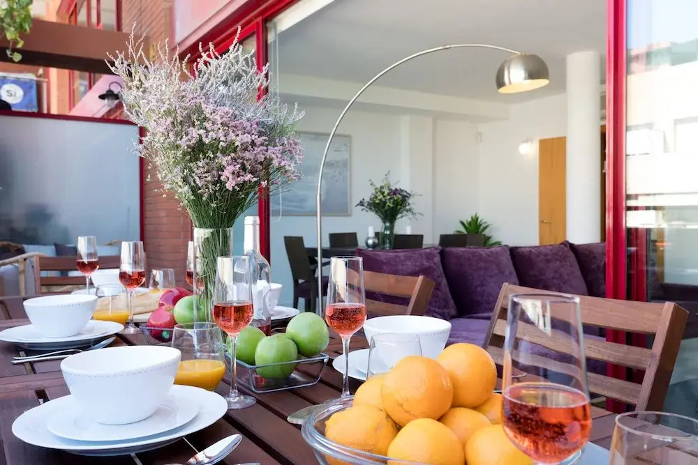Unique Rentals - Stylish Seafront Duplex