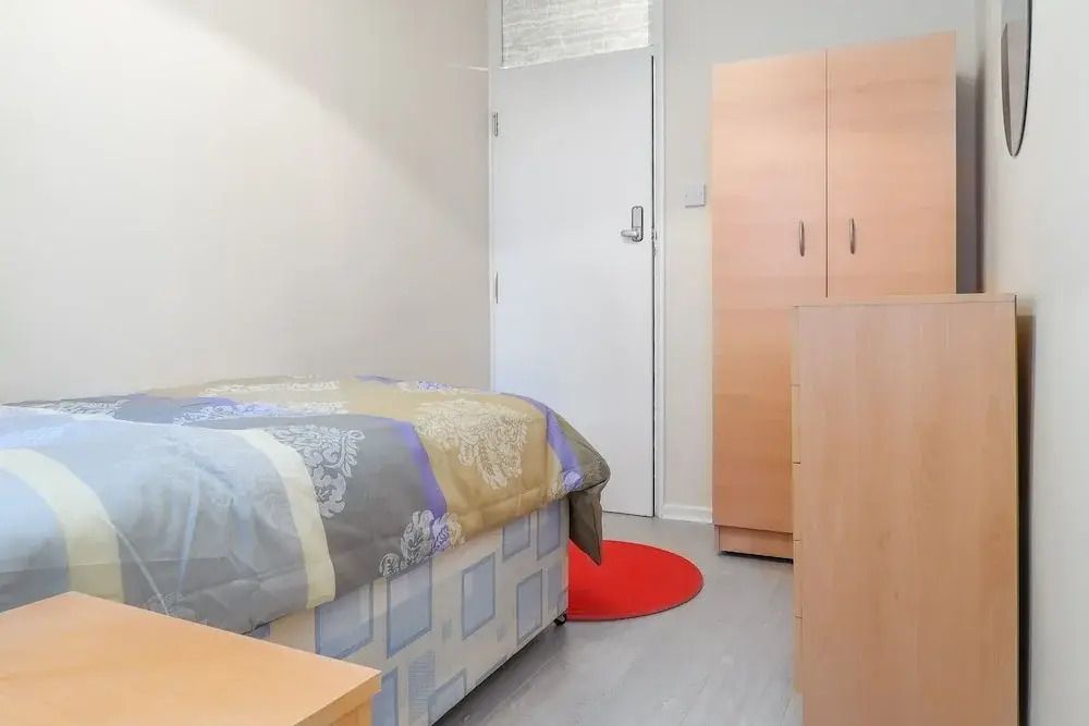 OLD Church Road - Deluxe Single Guest Room 2