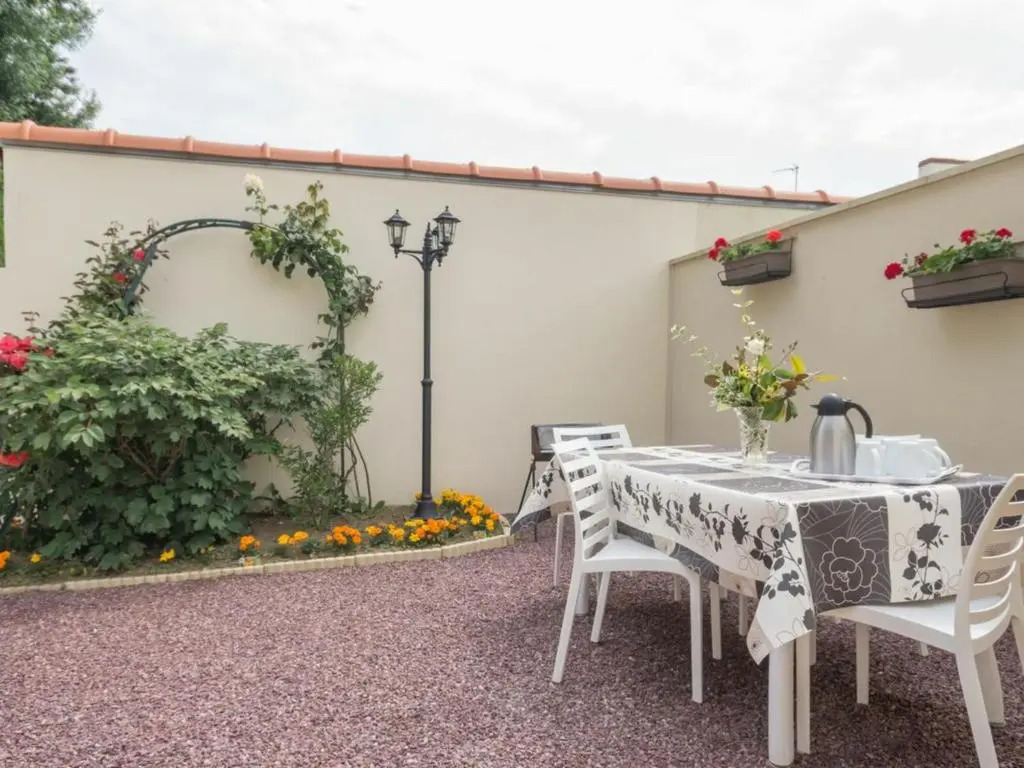 Gîte Confortable entre Nantes et la Mer avec Parking Sécurisé et Coin Détente Privé - FR-1-306-885