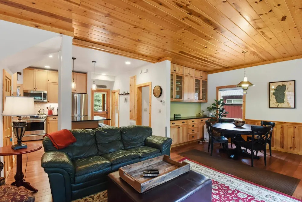 Tucked Inn Tahoma