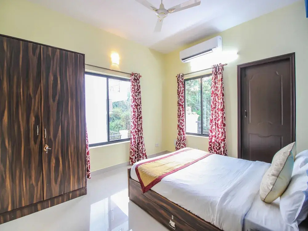 OYO 10726 Home Modern Pool View 2BHK Vagator