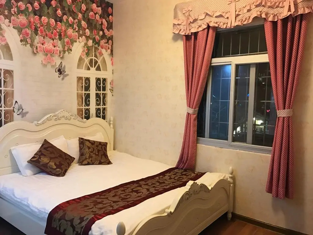 Little Stay Guesthouse