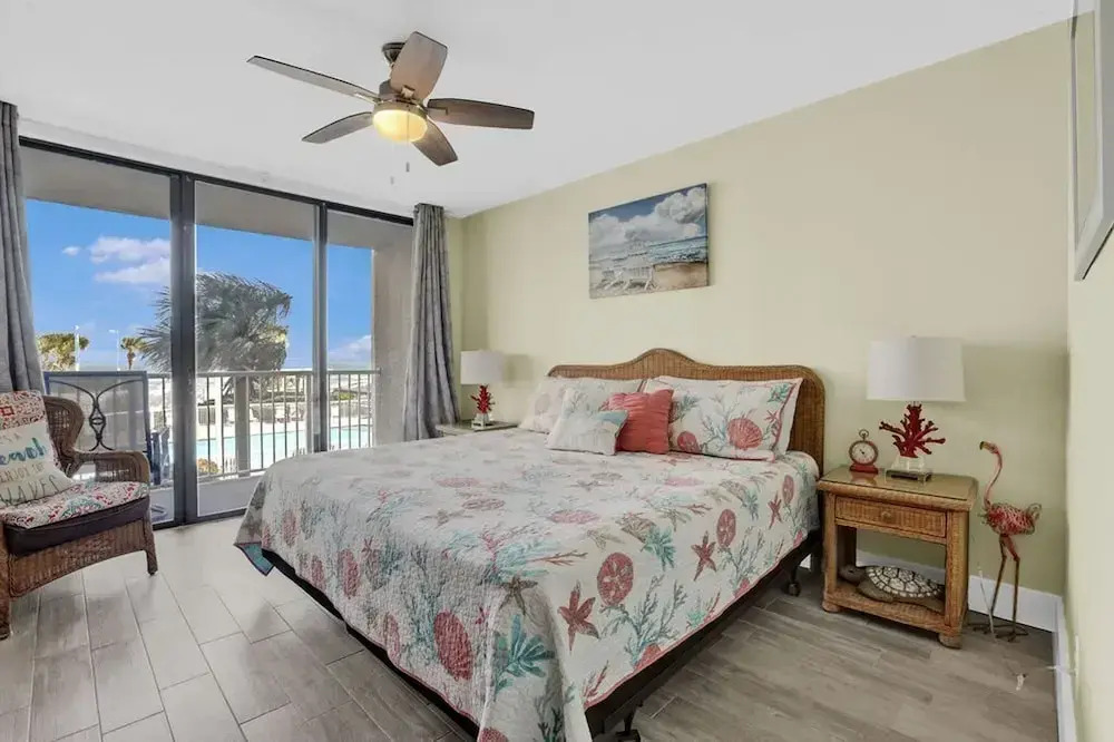Seaside Beach Racquet 4210- Beachfront Pools 2 Bedrooms 2 Baths