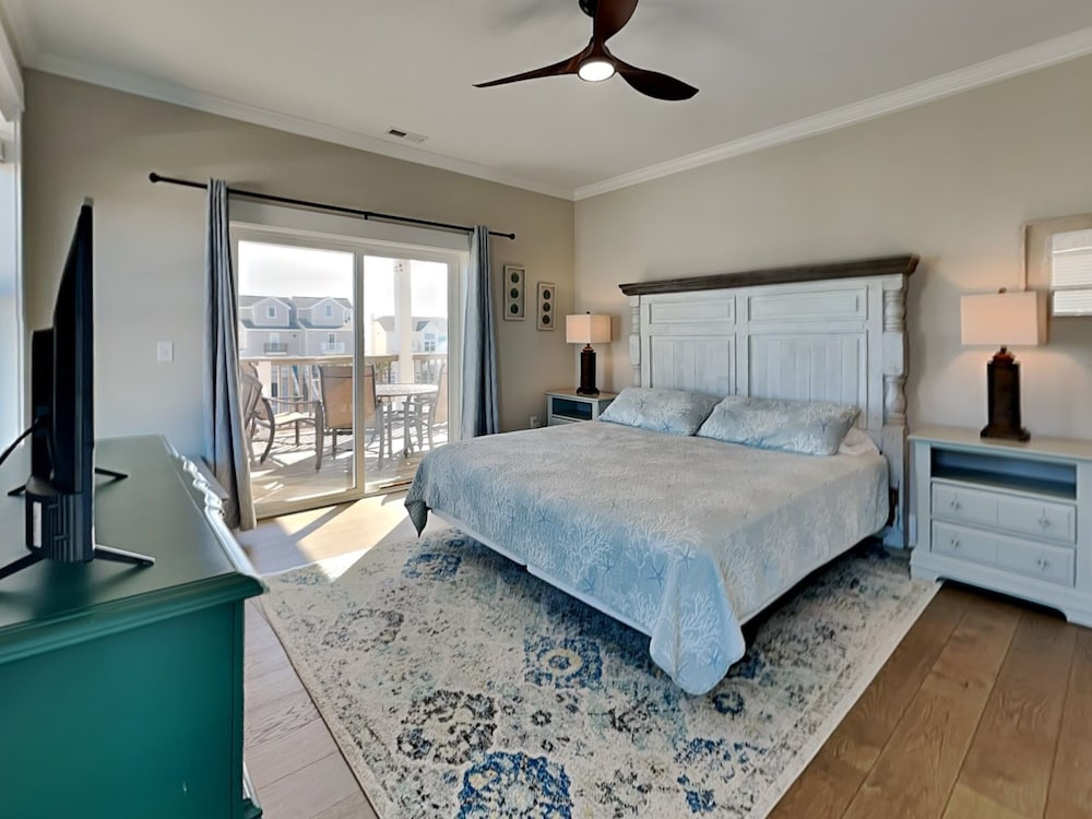 Family Tides by Topsail Realty