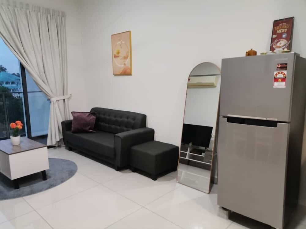 Cityview 2BR Country Garden Danga Bay @ Natol