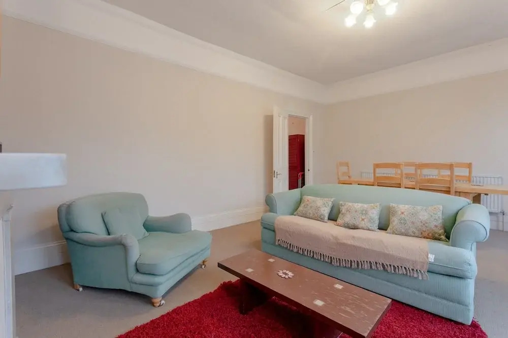 Lovely, Bright 3 Bed with Large Bedrooms
