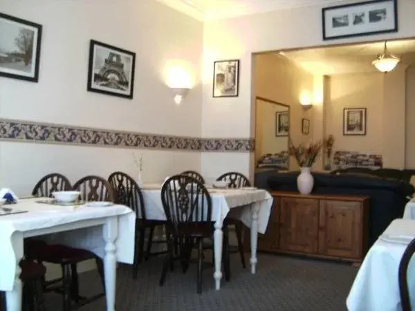 Dolphin Guesthouse