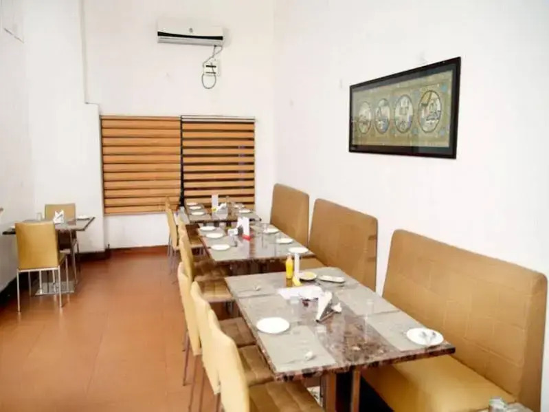 OYO 600 Hotel Skyhy