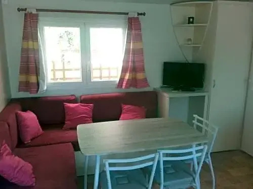 Mobil-Home Dans Lotissement Tres Tranquille