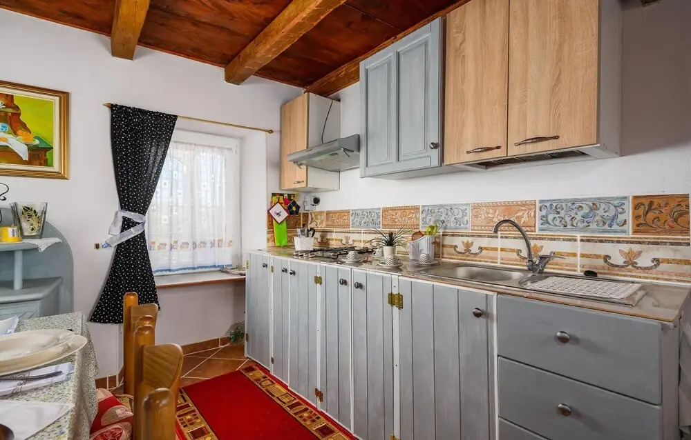 Beautiful Home in Vizinada With Wifi and 2 Bedrooms