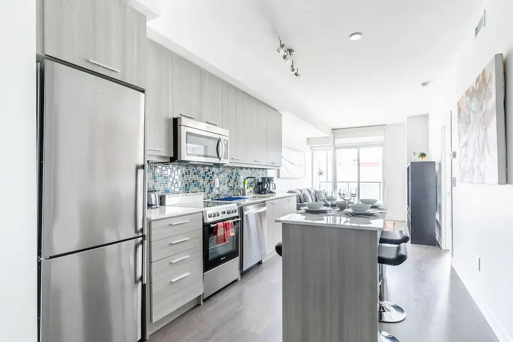Newly Decorated Trendy Condo Sleeps 4