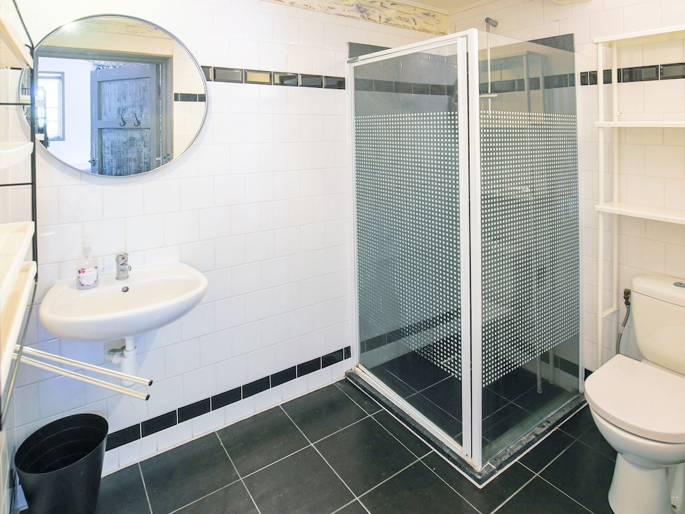 Well Maintained Holiday Home in Old Dutch Haubarg Farmhouse near Egmond aan Zee
