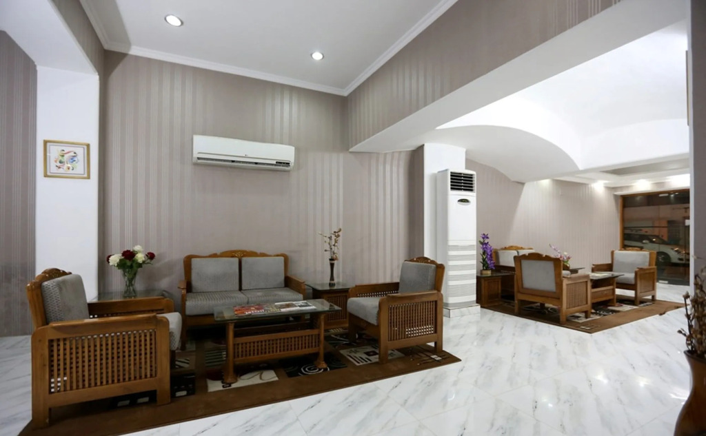 Airport Hotel