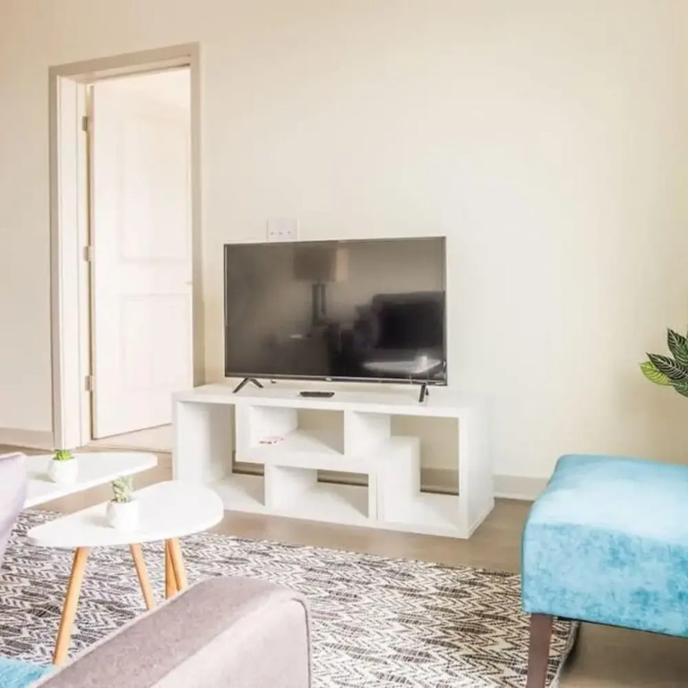 Stunning Nulu 1BR Cozysuites 06