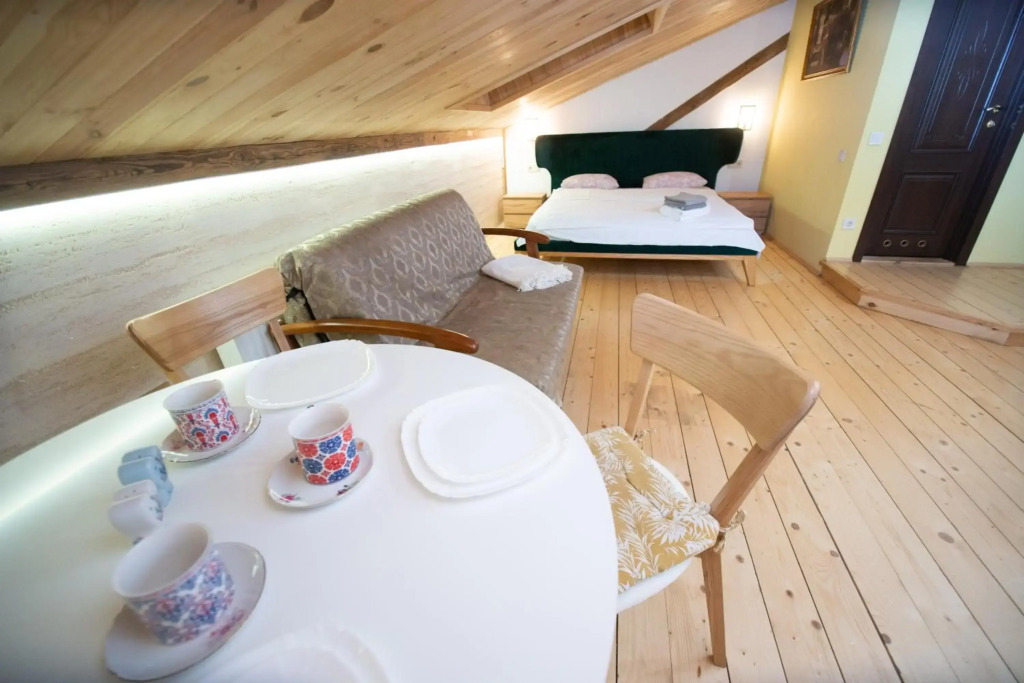 Lviv apartments "OPERA", Svobody avenue 49