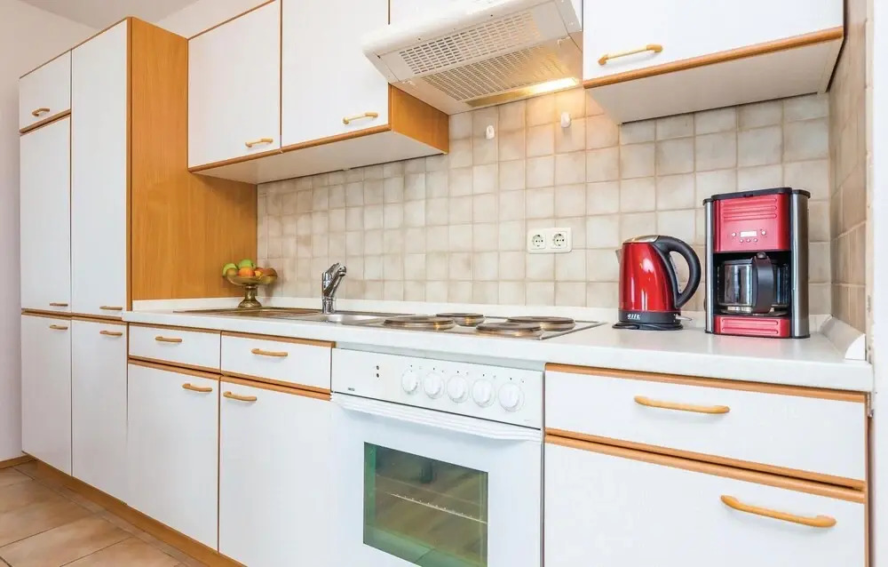 5 Bedroom Amazing Home In Klenovica
