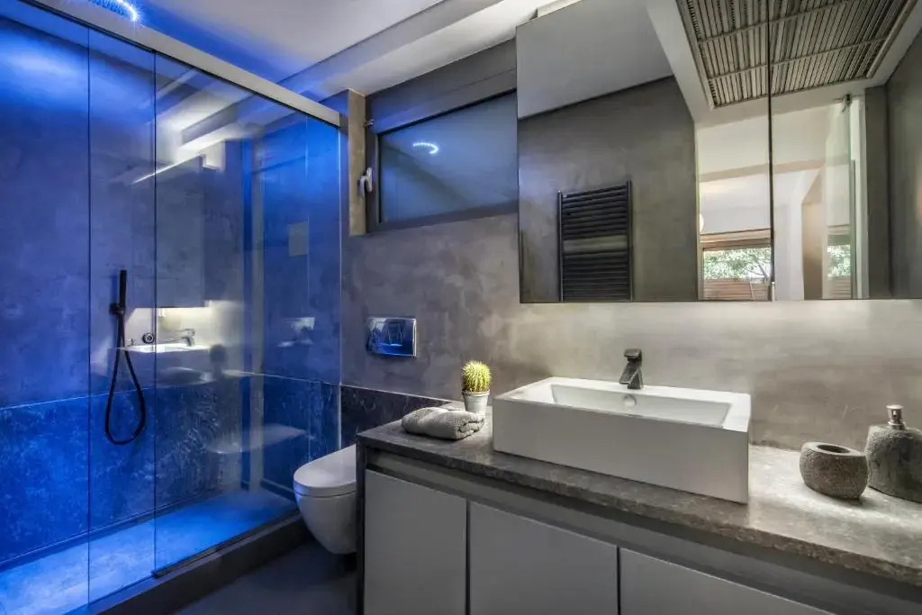 Elegant and Private Living by Neuvel