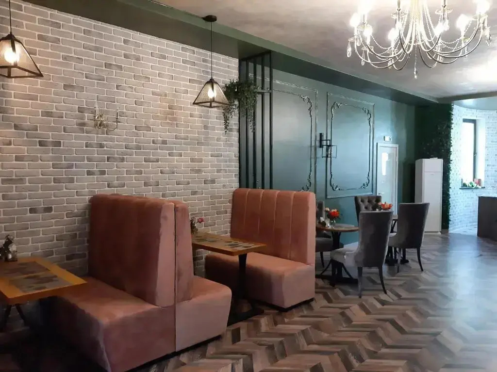 SB River Hotels