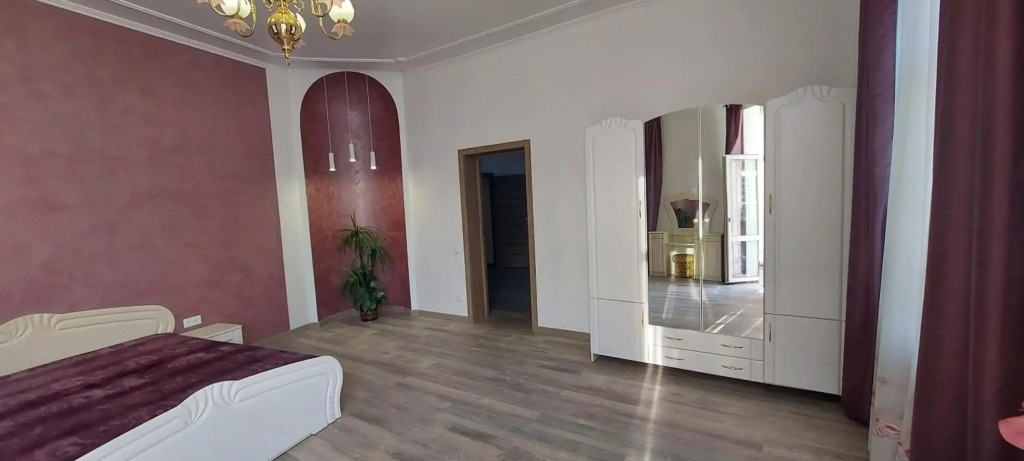 Apartment on Dudayeva 17
