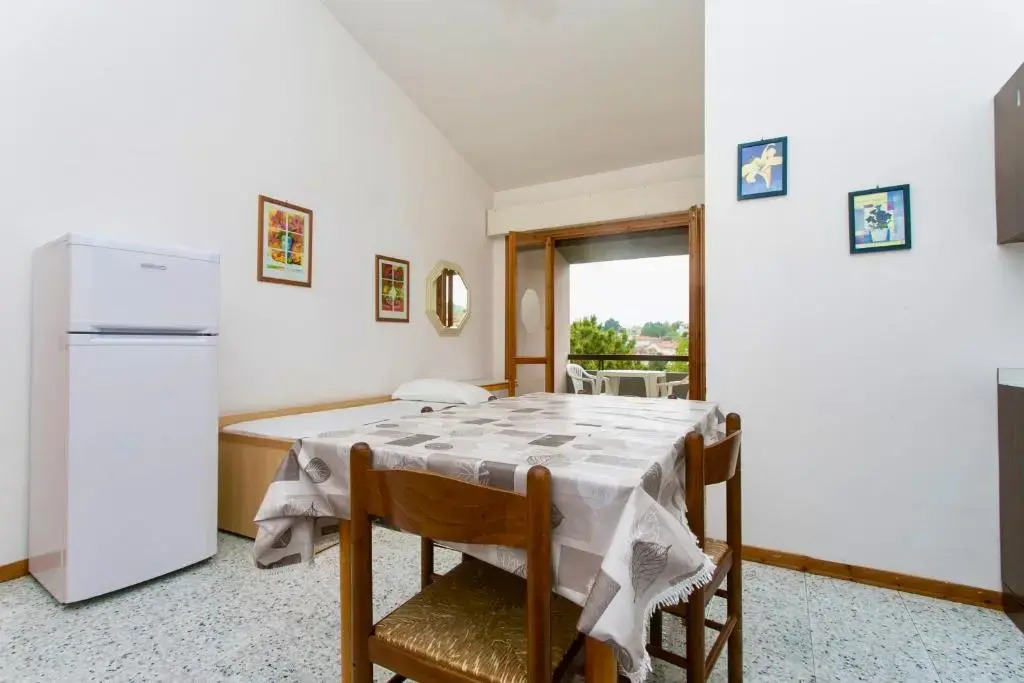 S76 - Sirolo, Bilocale Con Terrazzo in Centro
