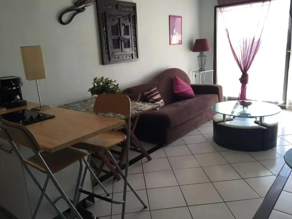 Appartement La Rochelle, 1 pièce, 4 personnes - FR-1-551-46
