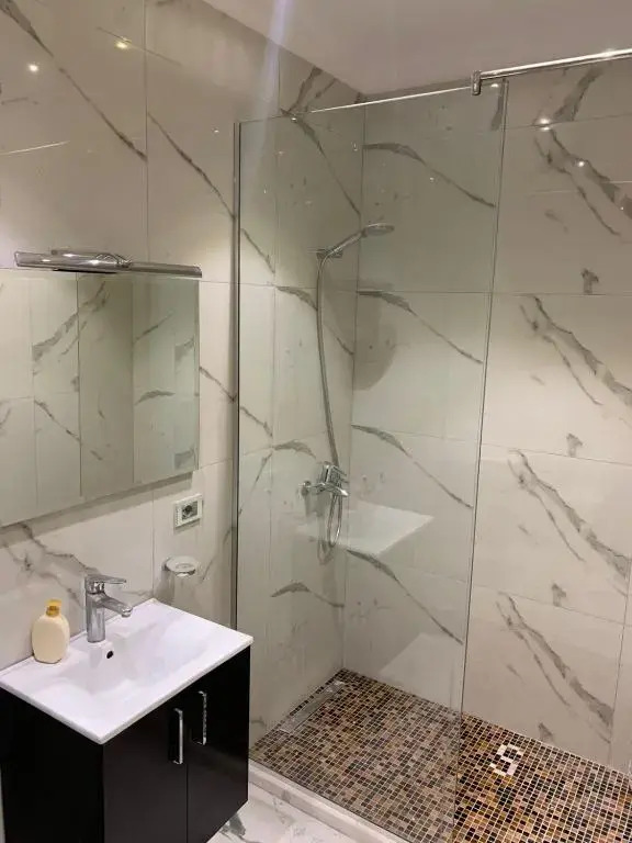 I&S Apartment 4