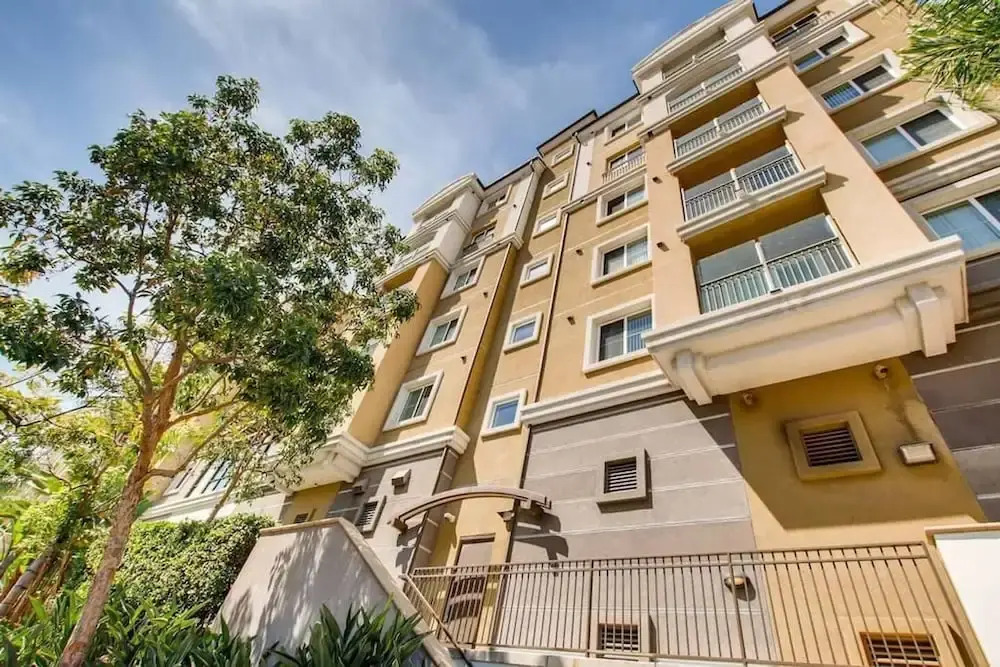 Gorgeous San Diego 2BR/2BTH With Fast WIFI & Free Parking! (FV3)