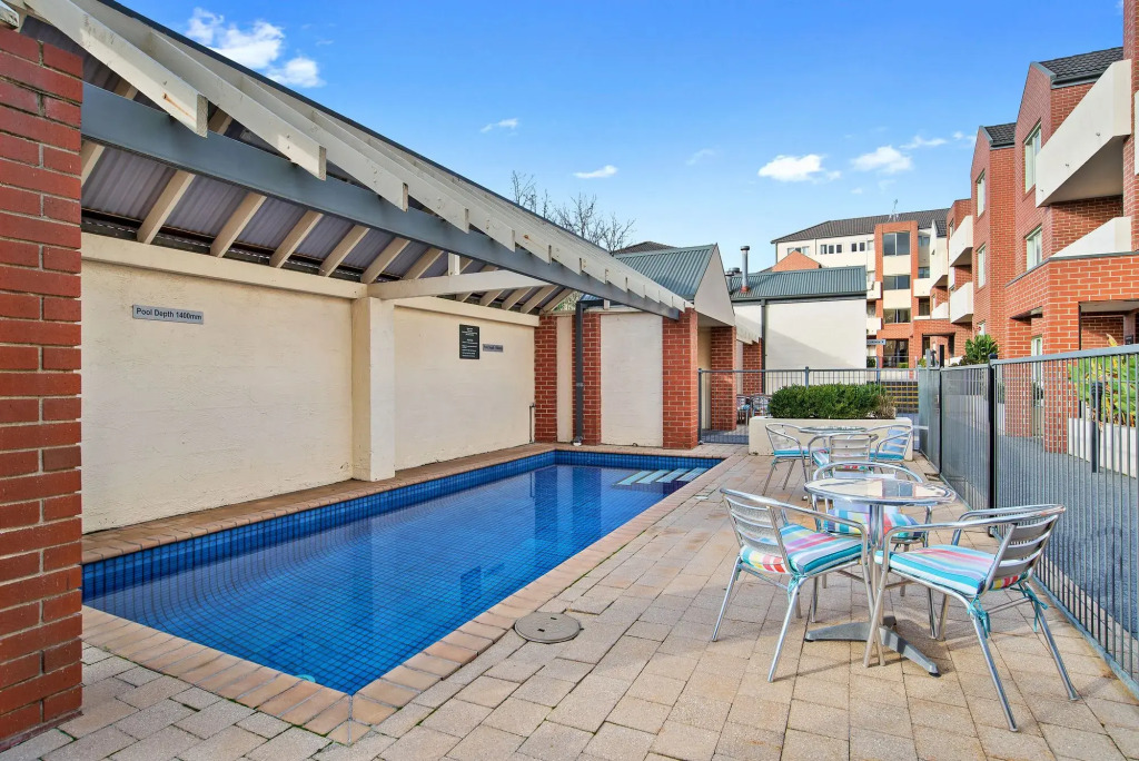 MainStay Suites Kew