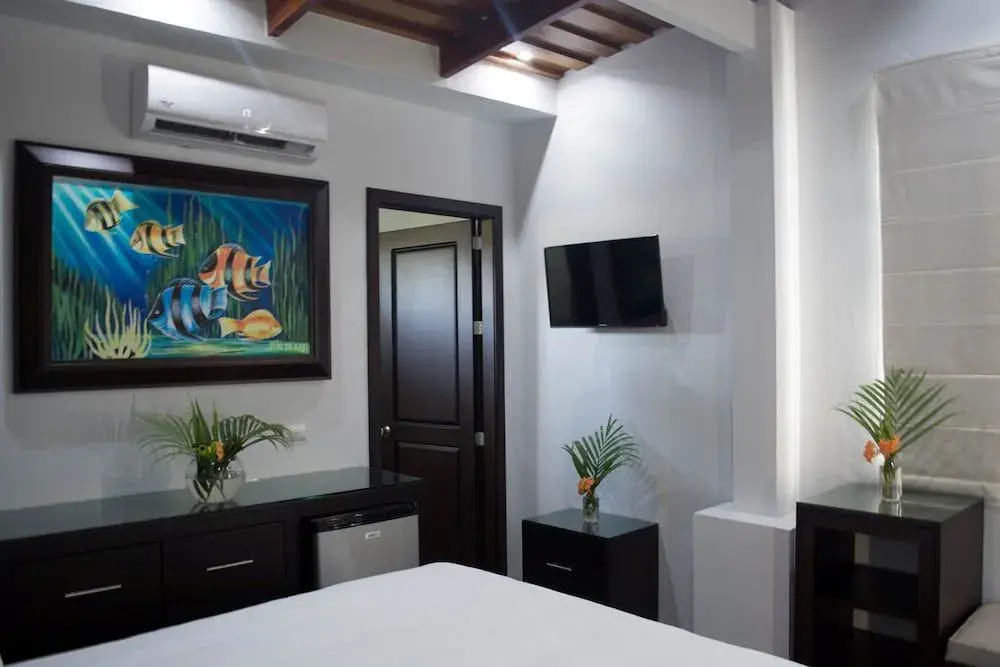 carver suites
