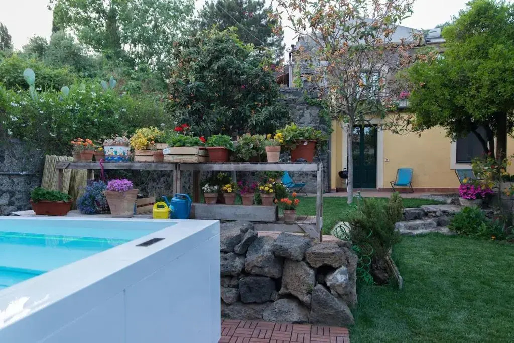 Il Pozzo e lUlivo - Lava Garden Retreat