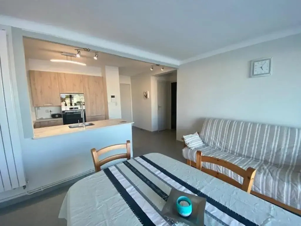 Appartement Saint-Gilles-Croix-de-Vie, 2 pièces, 4 personnes - FR-1-428-35