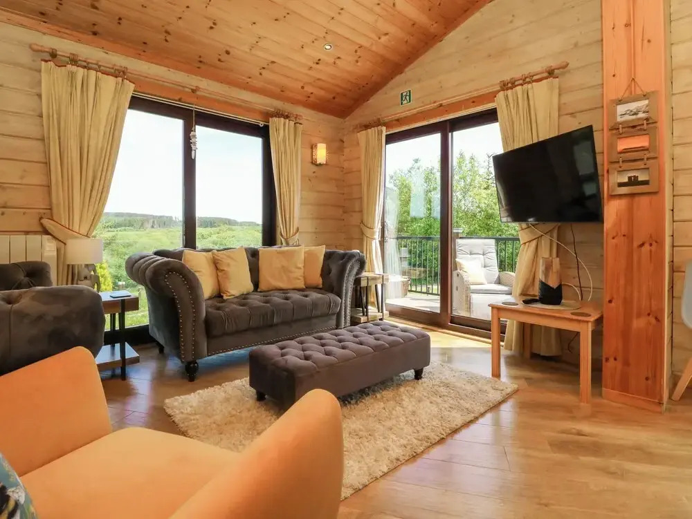 Moonlake Lodge
